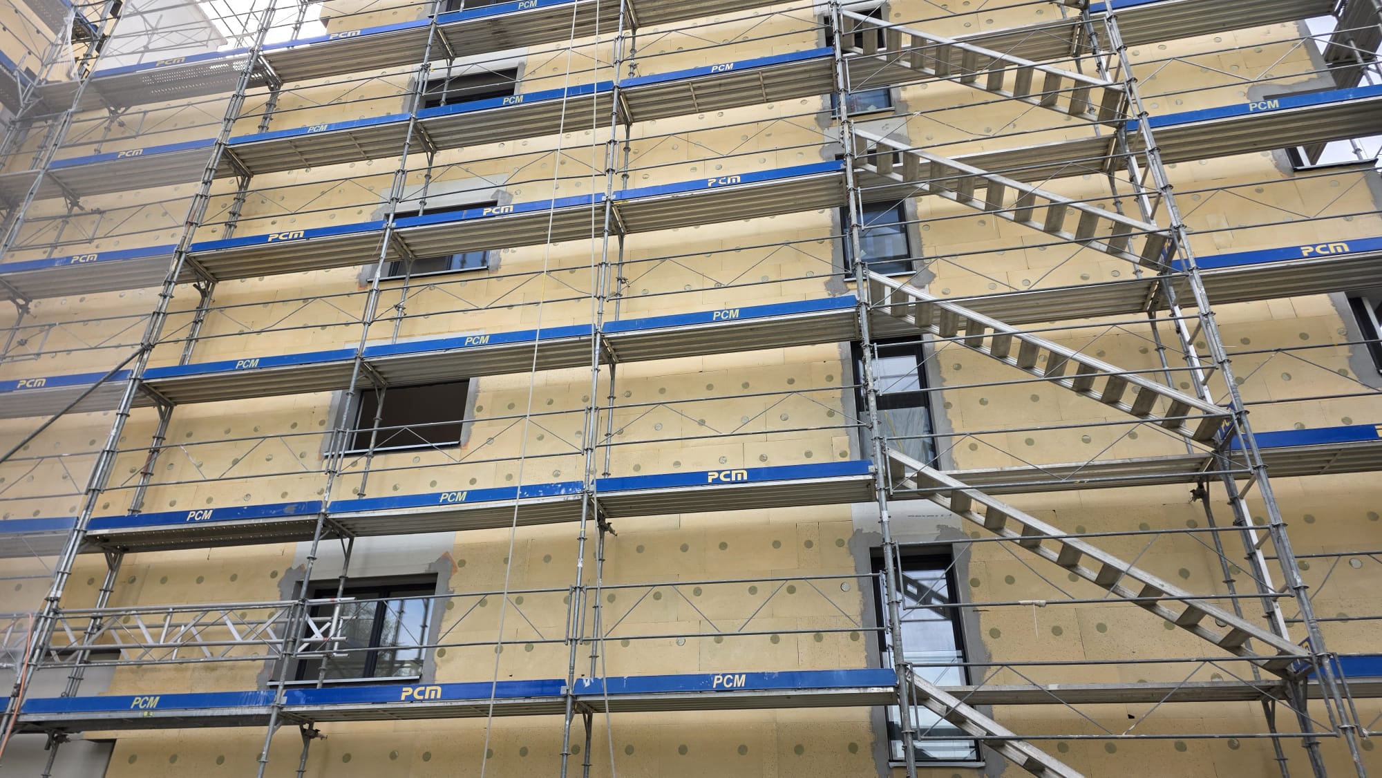 Panneaux d’isolation thermique posés sur une façade